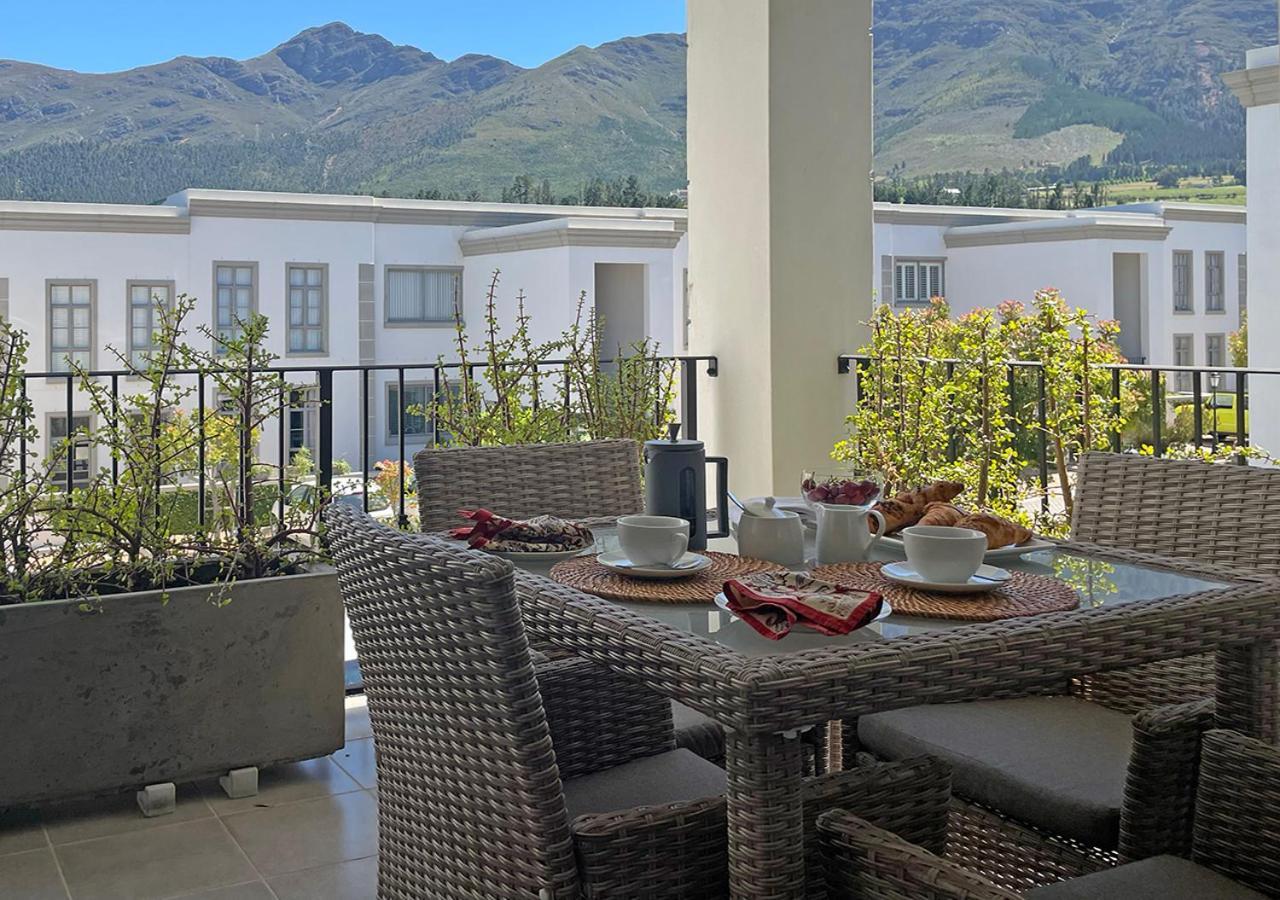 Mountain Views * Franschhoek