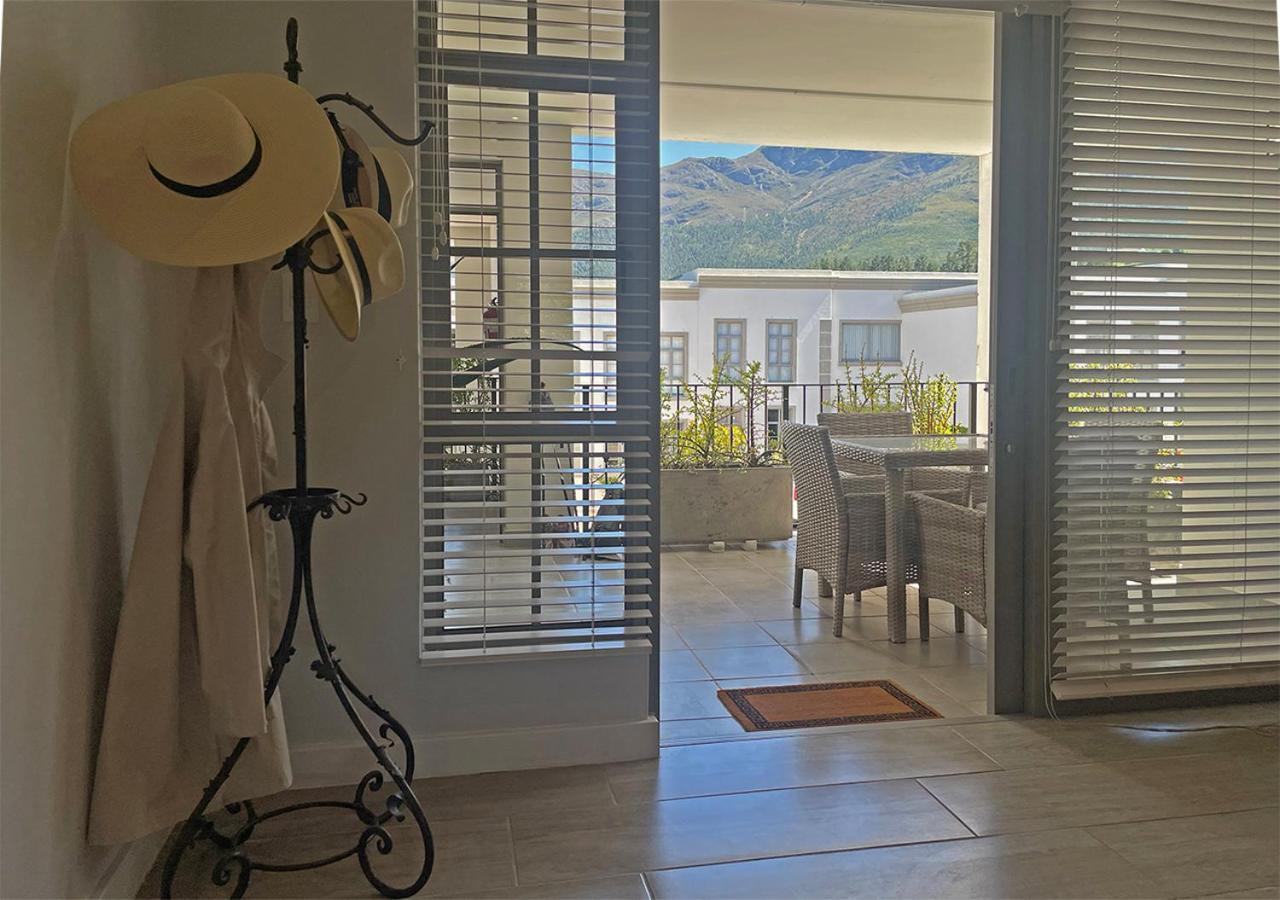 Mountain Views * Franschhoek